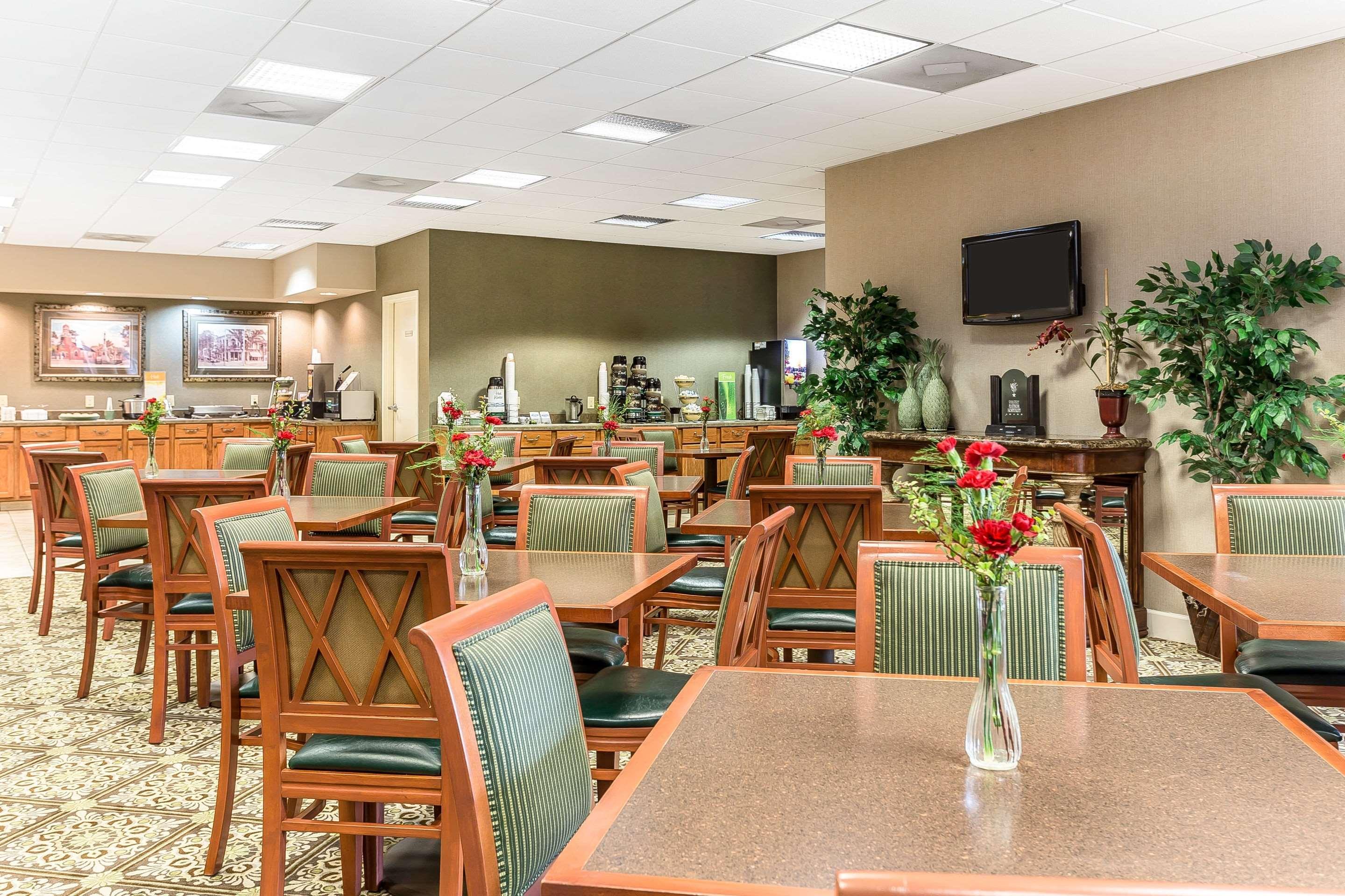 Quality Inn & Suites Джорджтаун Экстерьер фото