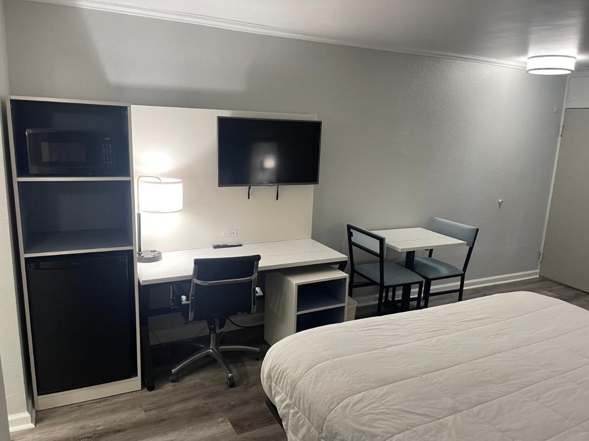 Quality Inn & Suites Джорджтаун Экстерьер фото